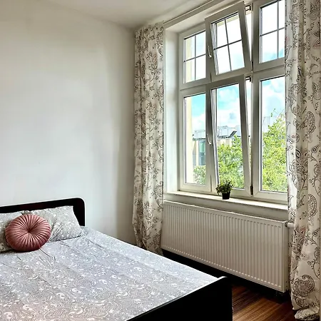 Male Przy Pkp * Sopot